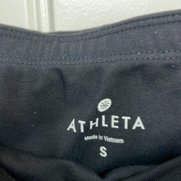 Athleta black Relay Capri cropped reflective leggings sz S EUC - Picture 7 of 8